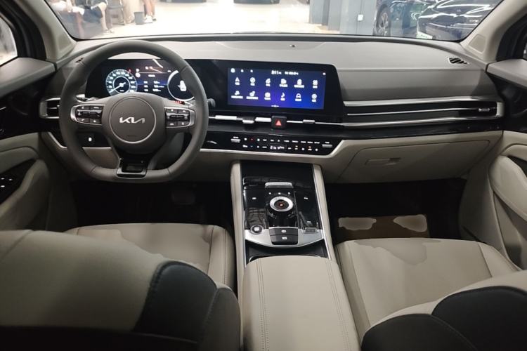 Used Kia Sportage (Chinese Domestic Model) 2023 1.5T Two-Wheel Drive Prestige Edition Center Console