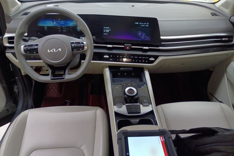 Used Kia Sportage (Chinese Domestic Model) 2023 1.5T Two-Wheel Drive Prestige Edition Center Console