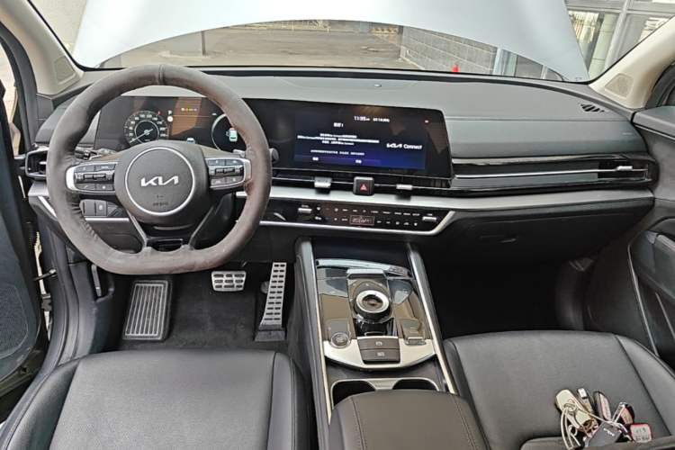 Used Kia Sportage (Chinese Domestic Model) 2023 2.0T Two-Wheel-Drive Prestige Edition Center Console