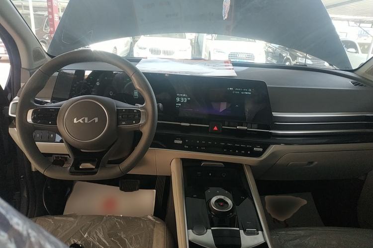 Used Kia Sportage (Chinese Domestic Model) 2023 1.5T Two-Wheel Drive Prestige Edition Center Console