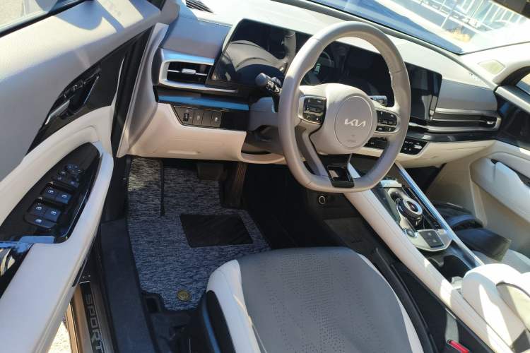 Used Kia Sportage (Chinese Domestic Model) 2023 1.5T Two-Wheel Drive Prestige Edition Driver Seat