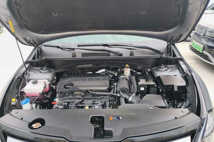 Used Kia Sportage (Chinese Domestic Model) 2023 2.0T Two-Wheel Drive Flagship Edition Engine Bay