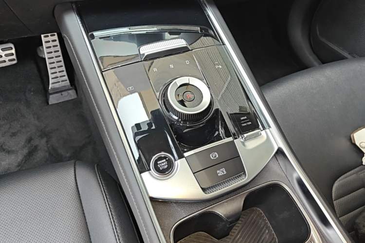 Used Kia Sportage (Chinese Domestic Model) 2023 2.0T Two-Wheel-Drive Prestige Edition Gear Lever