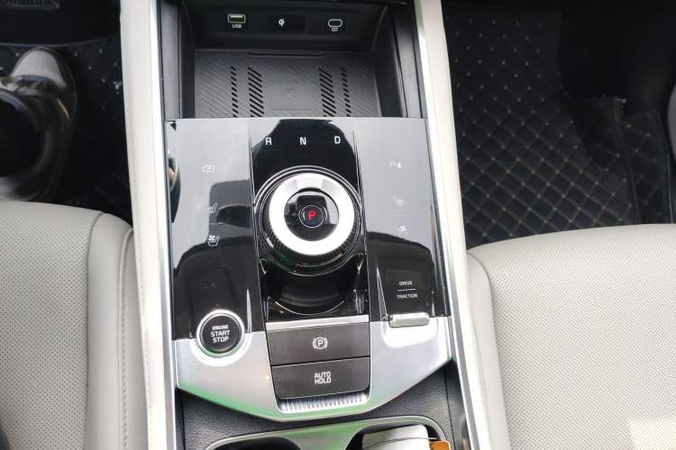 Used Kia Sportage (Chinese Domestic Model) 2023 2.0L HEV Two-Wheel Drive Flagship Edition Gear Lever