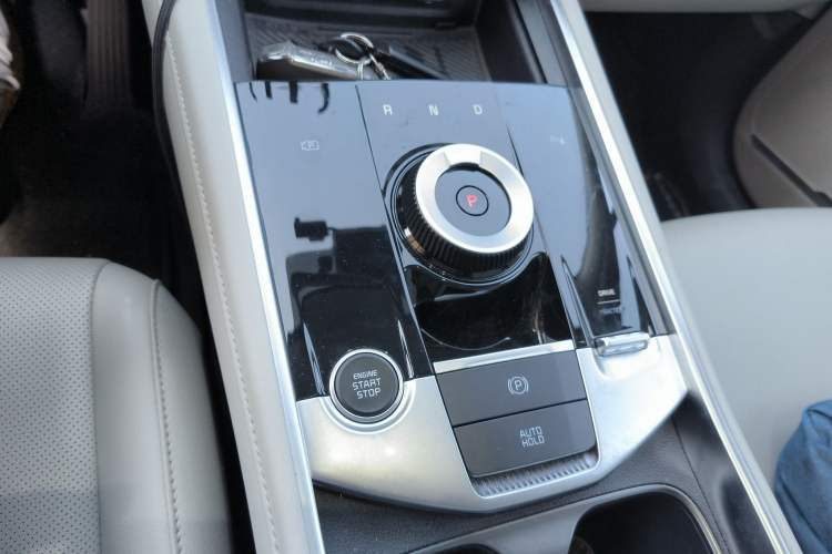 Used Kia Sportage (Chinese Domestic Model) 2023 1.5T Two-Wheel Drive Prestige Edition Gear Lever