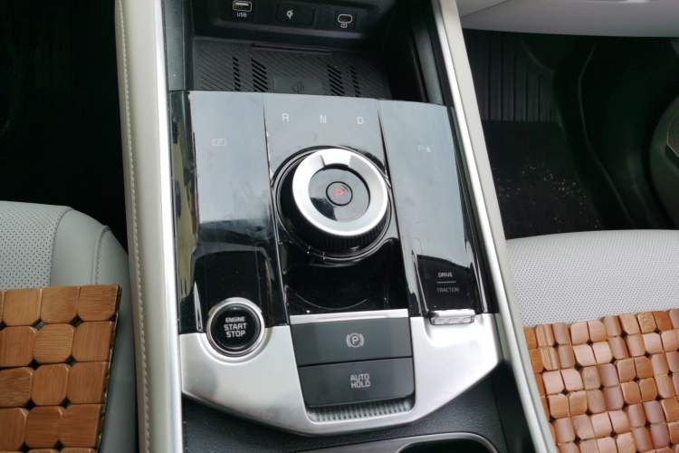 Used Kia Sportage (Chinese Domestic Model) 2023 1.5T Two-Wheel Drive Prestige Edition Gear Lever