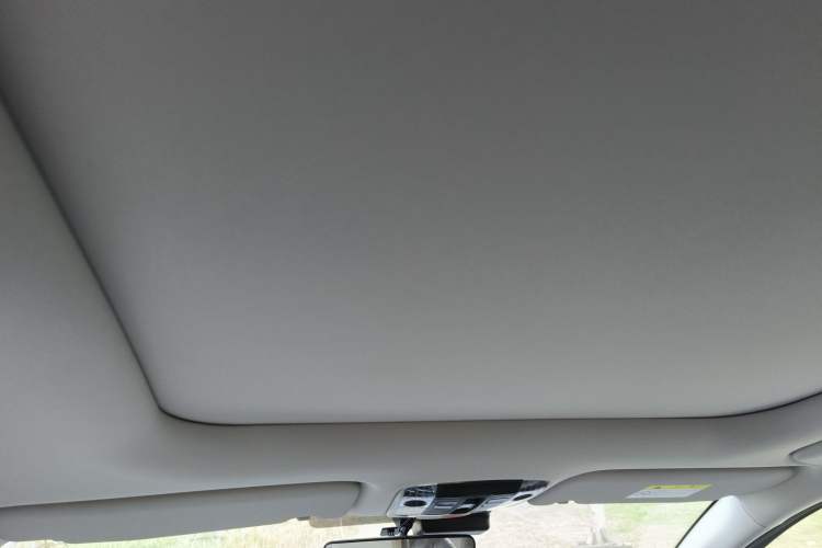 Used Kia Sportage (Chinese Domestic Model) 2023 1.5T Two-Wheel Drive Prestige Edition Headliner