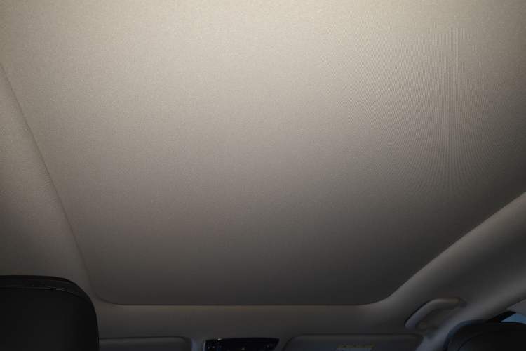 Used Kia Sportage (Chinese Domestic Model) 2023 2.0T Two-Wheel-Drive Prestige Edition Headliner