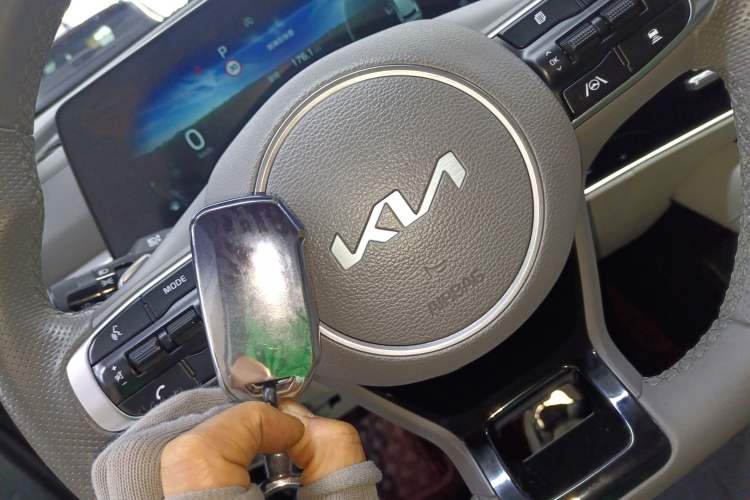 Used Kia Sportage (Chinese Domestic Model) 2023 1.5T Two-Wheel Drive Prestige Edition Interior 1