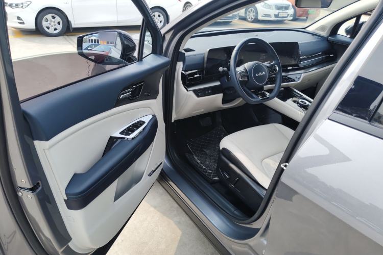 Used Kia Sportage (Chinese Domestic Model) 2023 2.0L HEV Two-Wheel Drive Flagship Edition Interior 3