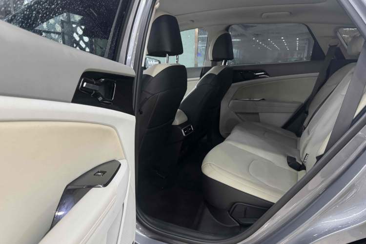 Used Kia Sportage (Chinese Domestic Model) 2023 1.5T Two-Wheel Drive Prestige Edition Interior 3