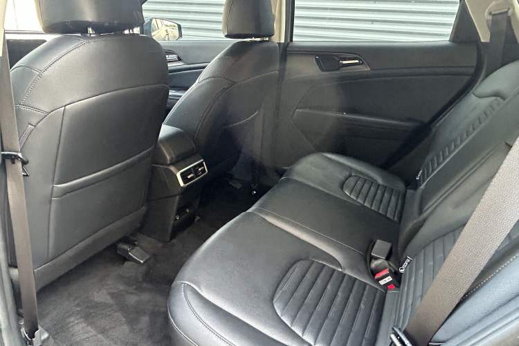 Used Kia Sportage (Chinese Domestic Model) 2023 2.0T Two-Wheel-Drive Prestige Edition Interior 5