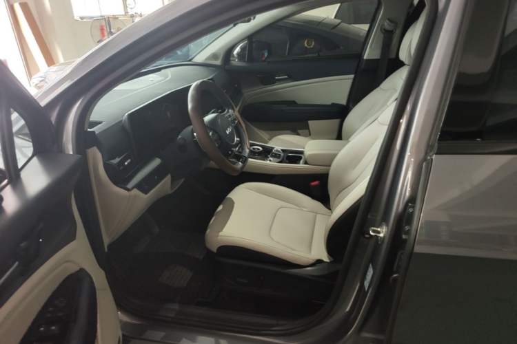 Used Kia Sportage (Chinese Domestic Model) 2023 2.0L HEV Two-Wheel Drive Prestige Edition Left Front Seat