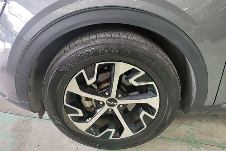 Used Kia Sportage (Chinese Domestic Model) 2023 1.5T Two-Wheel Drive Prestige Edition Left Front Wheel Hub