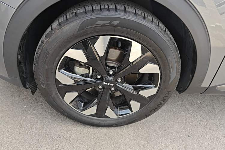 Used Kia Sportage (Chinese Domestic Model) 2023 2.0T Two-Wheel-Drive Prestige Edition Left Front Wheel Hub