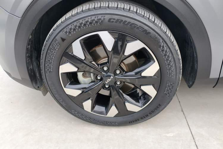 Used Kia Sportage (Chinese Domestic Model) 2023 2.0T Two-Wheel Drive Flagship Edition Left Front Wheel Hub