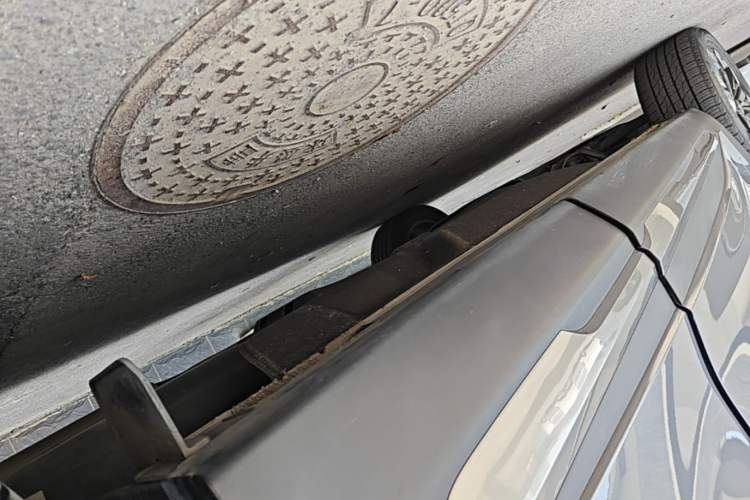 Used Kia Sportage (Chinese Domestic Model) 2023 2.0T Two-Wheel-Drive Prestige Edition Left Side Sill