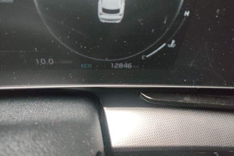 Used Kia Sportage (Chinese Domestic Model) 2023 2.0T Two-Wheel Drive Flagship Edition Odometer Close Up