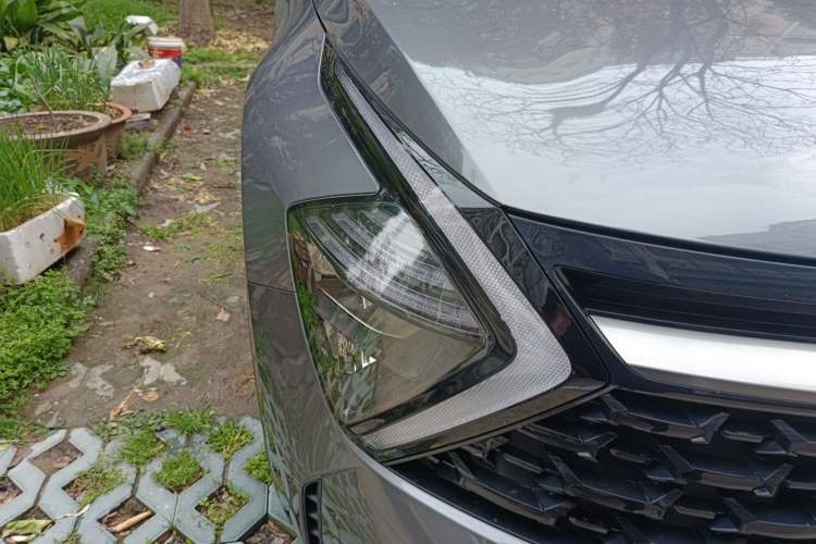 Used Kia Sportage (Chinese Domestic Model) 2023 2.0T Two-Wheel-Drive Prestige Edition Right Front Headlight