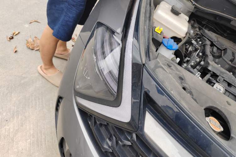 Used Kia Sportage (Chinese Domestic Model) 2023 1.5T Two-Wheel Drive Prestige Edition Right Front Headlight