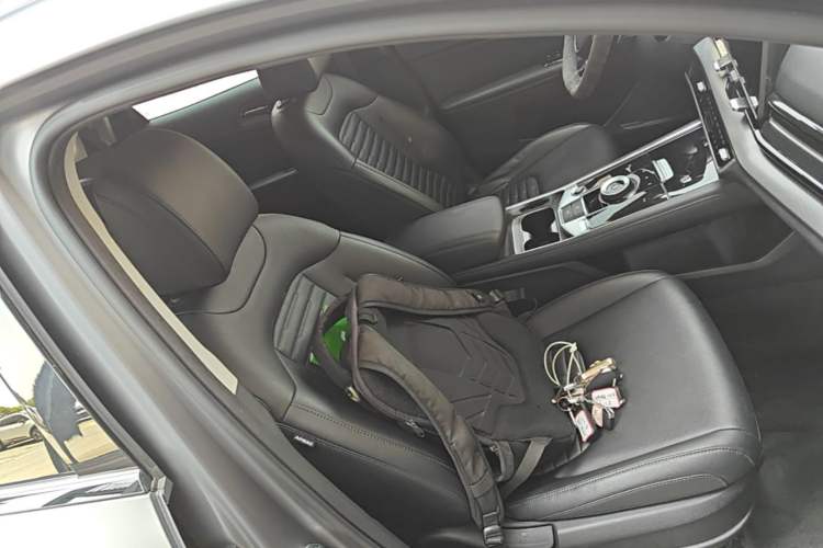 Used Kia Sportage (Chinese Domestic Model) 2023 2.0T Two-Wheel-Drive Prestige Edition Right Front Seat