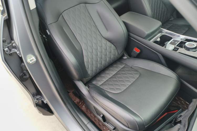 Used Kia Sportage (Chinese Domestic Model) 2023 2.0T Two-Wheel Drive Flagship Edition Right Front Seat