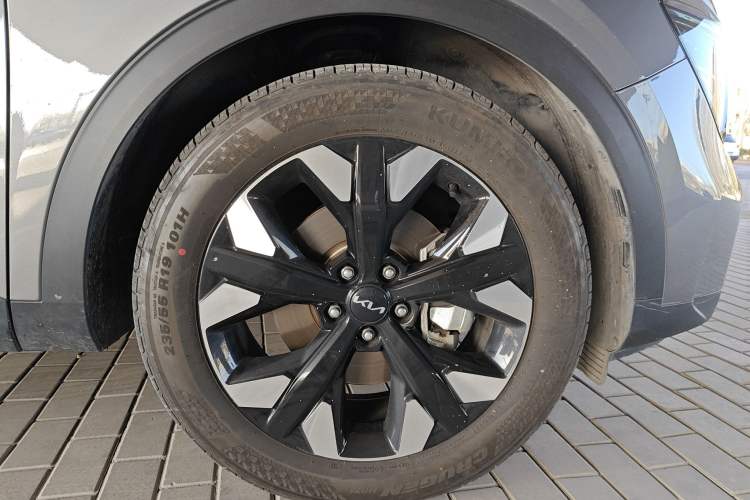Used Kia Sportage (Chinese Domestic Model) 2023 2.0T Two-Wheel-Drive Prestige Edition Right Front Wheel Hub