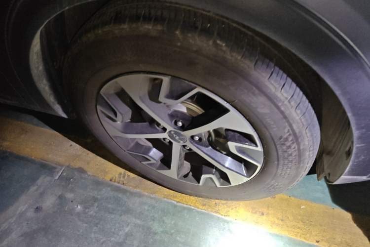 Used Kia Sportage (Chinese Domestic Model) 2023 1.5T Two-Wheel Drive Prestige Edition Right Front Wheel Hub