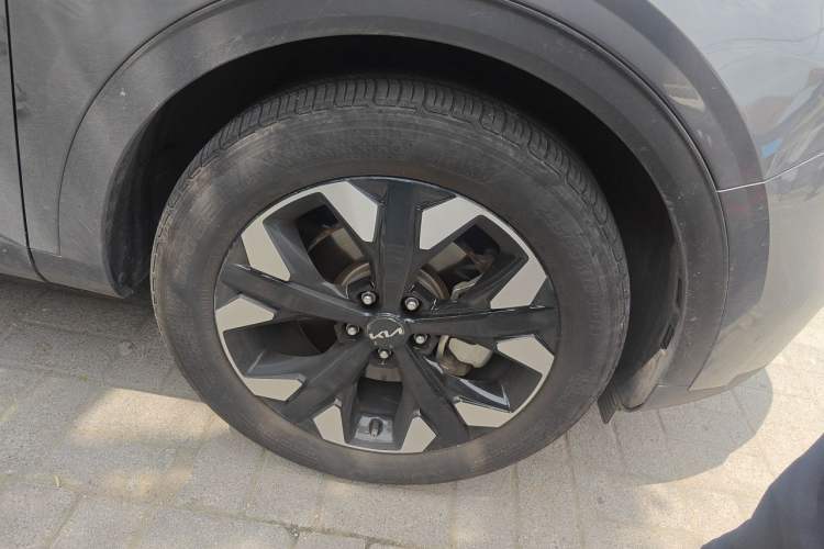 Used Kia Sportage (Chinese Domestic Model) 2023 2.0T Two-Wheel-Drive Prestige Edition Right Front Wheel Hub