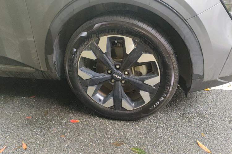 Used Kia Sportage (Chinese Domestic Model) 2023 2.0T Two-Wheel Drive Flagship Edition Right Front Wheel Hub