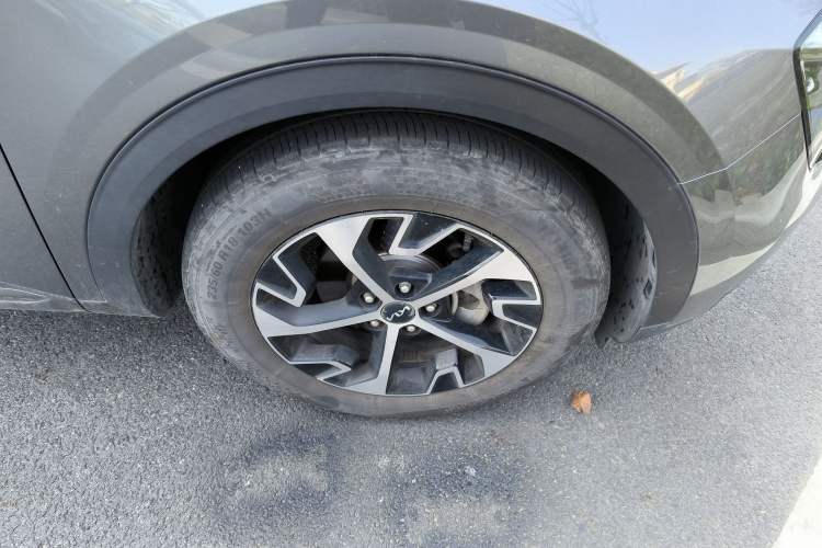 Used Kia Sportage (Chinese Domestic Model) 2023 1.5T Two-Wheel Drive Prestige Edition Right Front Wheel Hub