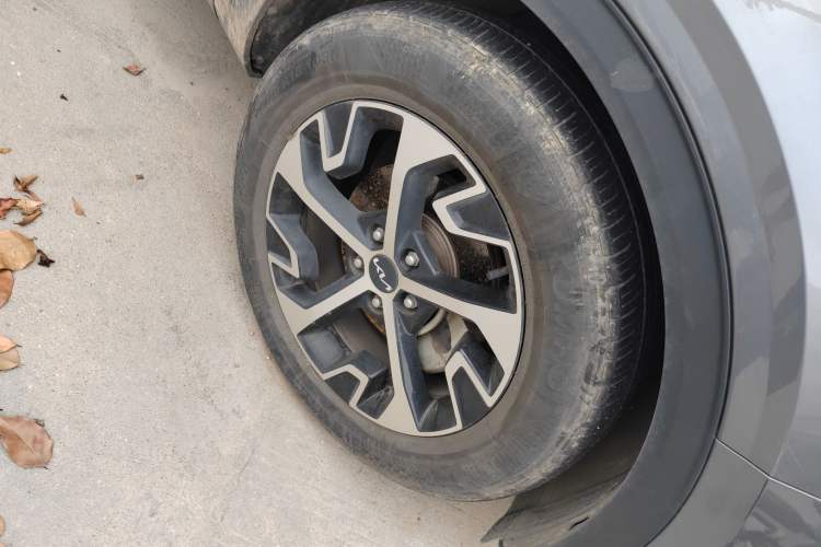 Used Kia Sportage (Chinese Domestic Model) 2023 1.5T Two-Wheel Drive Prestige Edition Right Front Wheel Hub