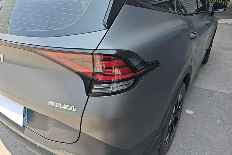 Used Kia Sportage (Chinese Domestic Model) 2023 2.0T Two-Wheel-Drive Prestige Edition Right Rear Taillight