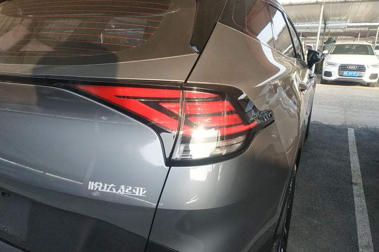 Used Kia Sportage (Chinese Domestic Model) 2023 1.5T Two-Wheel Drive Prestige Edition Right Rear Taillight