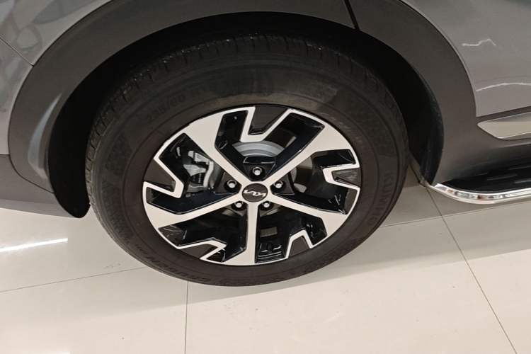 Used Kia Sportage (Chinese Domestic Model) 2023 1.5T Two-Wheel Drive Prestige Edition Right Rear Wheel Hub