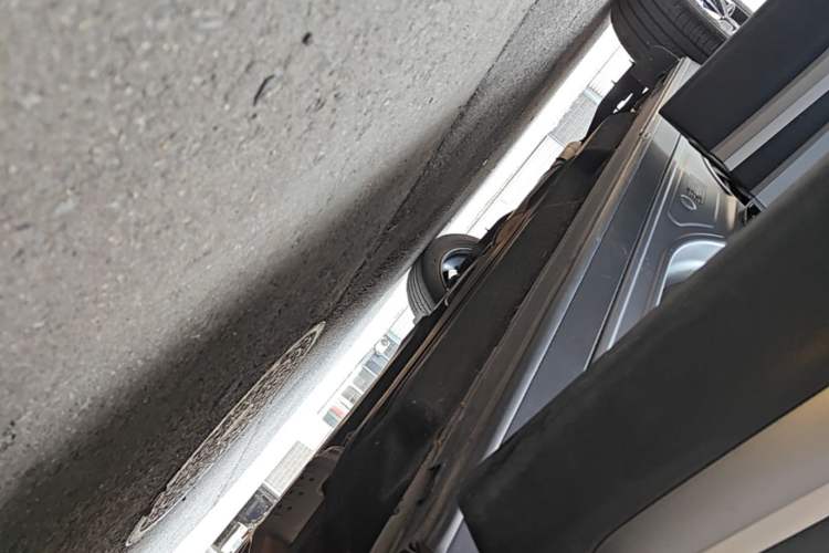 Used Kia Sportage (Chinese Domestic Model) 2023 2.0T Two-Wheel-Drive Prestige Edition Right Side Sill