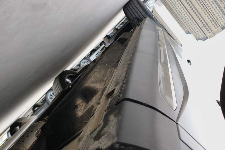Used Kia Sportage (Chinese Domestic Model) 2023 2.0T Two-Wheel Drive Flagship Edition Right Side Sill