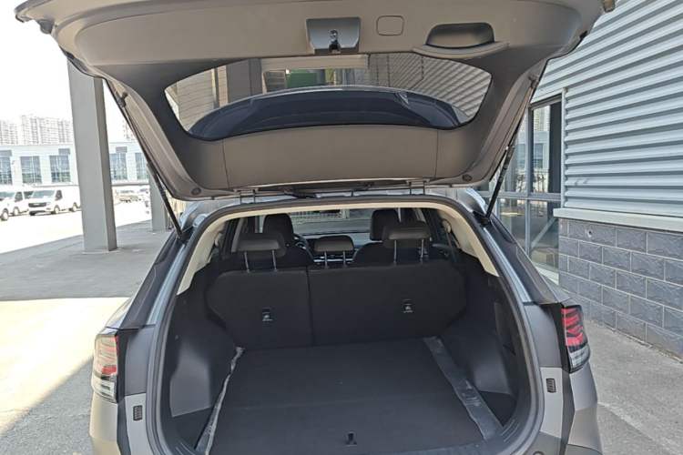 Used Kia Sportage (Chinese Domestic Model) 2023 2.0T Two-Wheel-Drive Prestige Edition Trunk