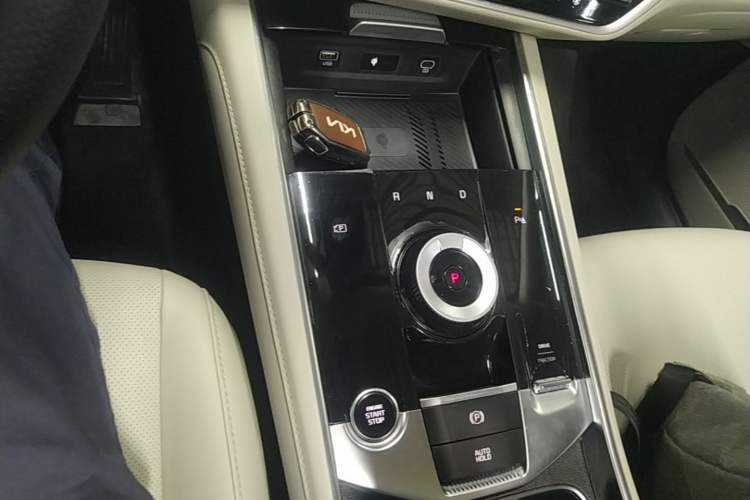 Used Kia Sportage (Chinese Domestic Model) 2023 1.5T Two-Wheel Drive Prestige Edition Gear Lever