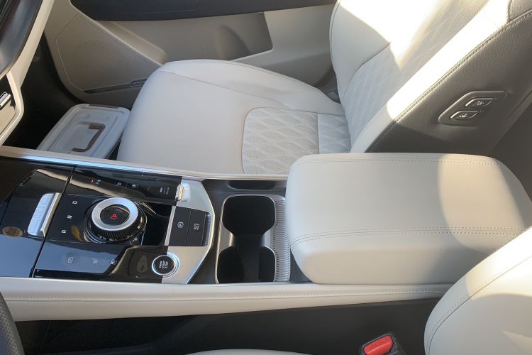 Used Kia Sportage (Chinese Domestic Model) 2023 2.0L HEV Two-Wheel Drive Flagship Edition Interior 2