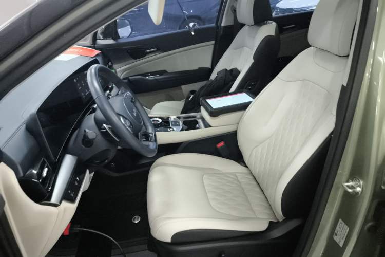 Used Kia Sportage (Chinese Domestic Model) 2023 2.0L HEV Two-Wheel Drive Flagship Edition Left Front Seat