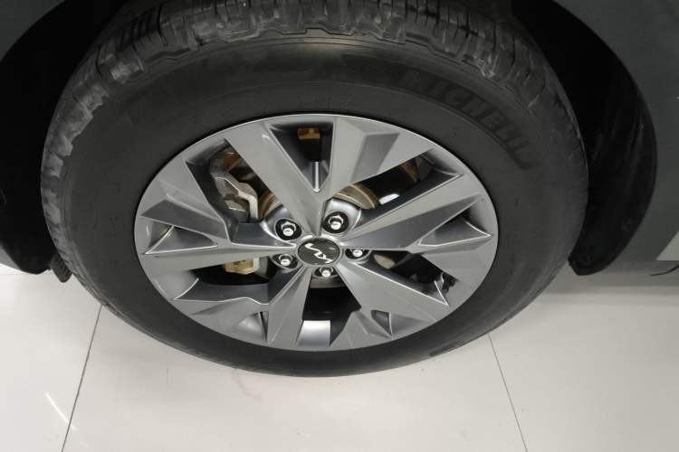 Used Kia Sportage (Chinese Domestic Model) 2023 2.0L HEV Two-Wheel Drive Flagship Edition Left Front Wheel Hub