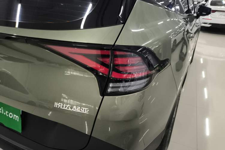 Used Kia Sportage (Chinese Domestic Model) 2023 2.0L HEV Two-Wheel Drive Flagship Edition Right Rear Taillight