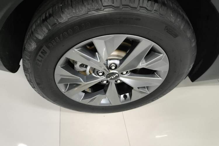 Used Kia Sportage (Chinese Domestic Model) 2023 2.0L HEV Two-Wheel Drive Flagship Edition Right Rear Wheel Hub