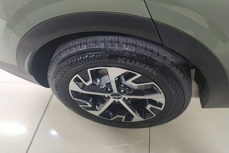 Used Kia Sportage (Chinese Domestic Model) 2023 1.5T Two-Wheel Drive Prestige Edition Right Rear Wheel Hub