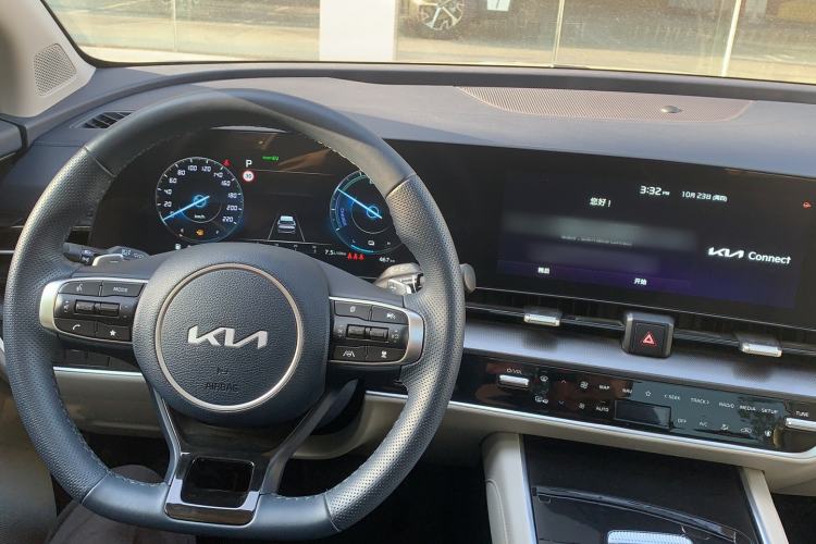 Used Kia Sportage (Chinese Domestic Model) 2023 2.0L HEV Two-Wheel Drive Flagship Edition Steering Wheel