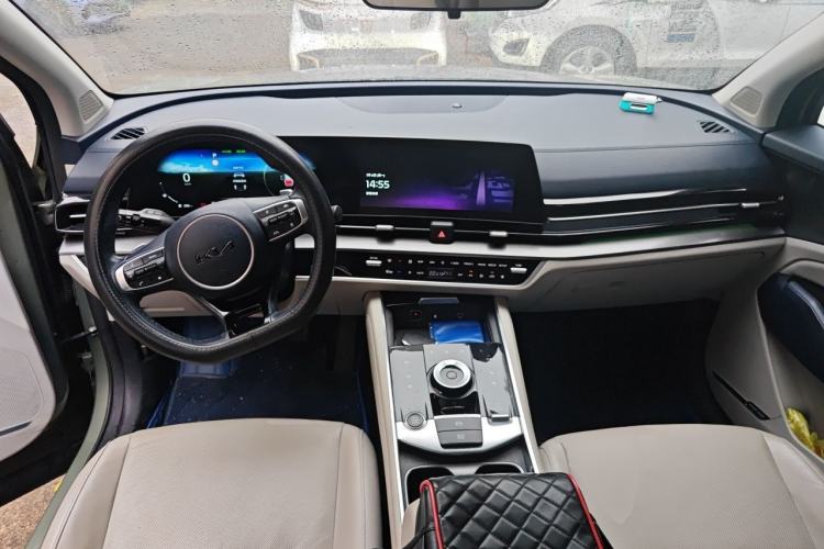 Used Kia Sportage (Chinese Domestic Model) 2023 2.0L HEV Two-Wheel Drive Flagship Edition Center Console