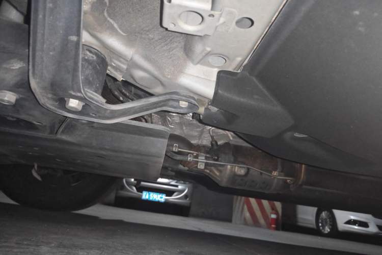 Used Kia Sportage (Chinese Domestic Model) 2023 2.0T Four-Wheel Drive Premium Edition Chassis Front Right