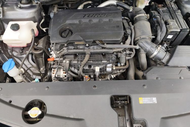 Used Kia Sportage (Chinese Domestic Model) 2023 2.0T Two-Wheel-Drive Prestige Edition Engine Bay