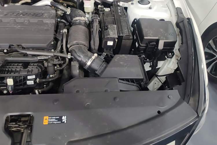 Used Kia Sportage (Chinese Domestic Model) 2023 2.0T Two-Wheel-Drive Prestige Edition Engine Bay Left